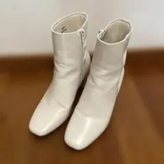 ホワイト ショートブーツ サイドファスナー