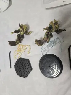 金雷公、ジンオウガ　モンスターハンター フィギュア