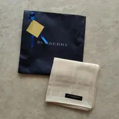 【新品未使用】BURBERRY ハンカチ アイボリー チェック柄