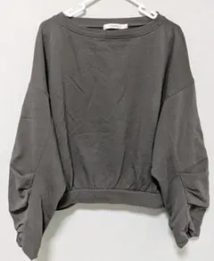 美品　MOUSSY　マウジー　デザイン　トレーナ　ダークグレー　フリー