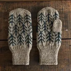 ハンドメイド　ミトン　モミの木柄　手編み　手袋