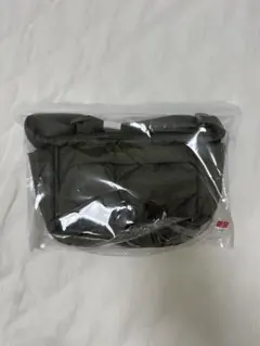 UNIQLO ノベルティ　ミニショルダー