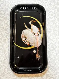 ブリキトレイ　VOGUE　年代不明ですが古いものです