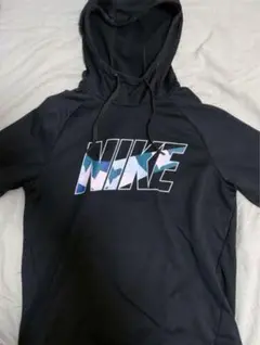 NIKEサーマ DZL プルオーバーフーディ