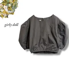 美品 girly doll 半袖ブラウス チャコールグレー ショート丈 4835のサムネイル