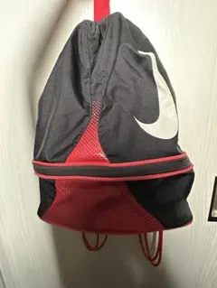 Nike プールバッグ 黒/赤 メッシュポケット付き