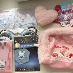 サンリオ　ホリデーくじ　キティ　シナモロール　缶バッジ　ポーチ　アクリルチャーム