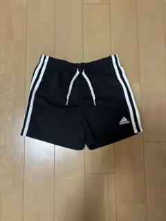 adidas ハーフパンツ 140サイズ 黒
