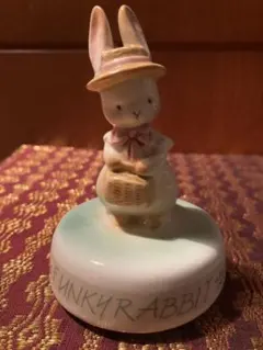 funky rabbit うさぎオルゴール 箱あり 陶器製 アンティーク小物