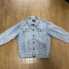 薄い青 デニムジャケット 背面プリント