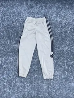 adidas アディダス オリジナルス トラックパンツ　ベージュ