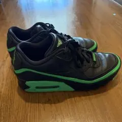 NIKE AIR MAX 90/UNDFTDのサムネイル
