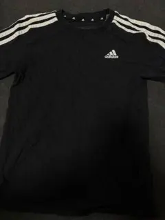 Adidas Tシャツ　140cm