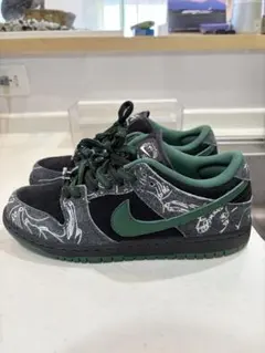 There Skateboards × Nike SB Dunk Low