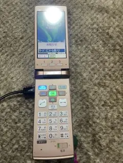 KYOCERA 折りたたみ式携帯電話 ゴールドKYF38 - メルカリ