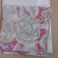 LIBERTY 花柄 綿ハンカチレディース大判プリントハンカチ 　新品未使用