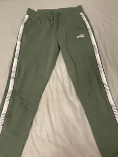 PUMA スウェットパンツ