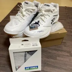 トナミ運輸バドミントン同モデル）YONEX 65Zパワークッション 26.5
