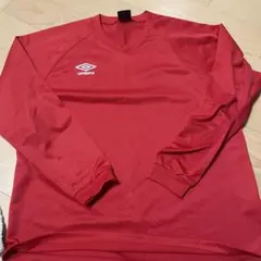 umbro レッド 長袖ウェア　Lサイズ