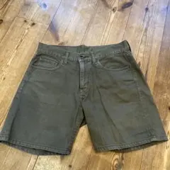 UNIQLO オリーブ ショートパンツ 24