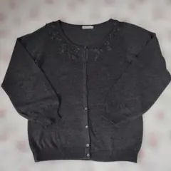earth music＆ecology　ダークグレー 刺繍 カーディガン