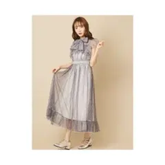 ティティーアンドコー　ギンガム　フラワー　ミディアム　ワンピース　フリル　半袖のサムネイル