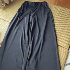 UNIQLOクレープジャージー ストレートパンツ黒 L