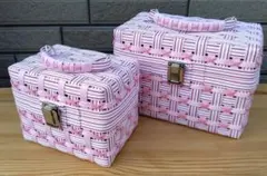 クロスステッチ模様の収納BOX(ピンクミルフィーユ色)大小2個セット