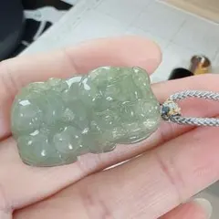 18k使用和田玉翡翠ライトグリーン枝豆型のペンダントトップAB1047