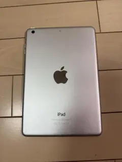 第3世代　iPad mini3 Wi-Fi 64GB シルバー