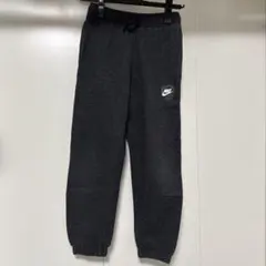 Nike ダークグレー スウェットパンツ 140cm