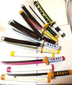 鬼滅の刃　模造刀　刀のおもちゃ　日輪刀