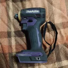 Item thumbnail for item b6ef0900-a300-45a2-a78a-277870a6a68d