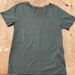 ＶネックＴシャツ　モスグリーン フリーサイズのサムネイル