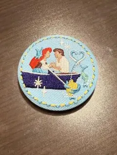 Biscuit ビスキュイ　ディズニー　ビスケット　アリエル　刺繍缶バッジ