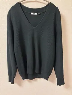 ユニクロ　Vネックセーター