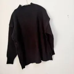 アズールバイマウジー サイドボタン付きモックネックリブニット24