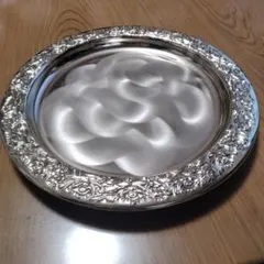 昭和レトロ　メタル製花模様大皿 直径約30cm