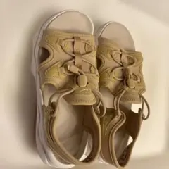 【美品】NIKE エアマックス ココ サンダル ベージュ 24cm【箱つき】