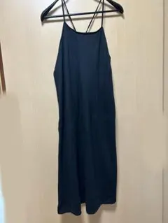 ワンピース ブラック キャミソールワンピース 黒 スリット入り　kastane