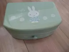 Item thumbnail for item 33c14fa2-0145-43aa-b822-36f7d5287c9d