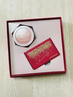 新品　COVERMARK Anniversary 限定アイシャドウパレットのサムネイル