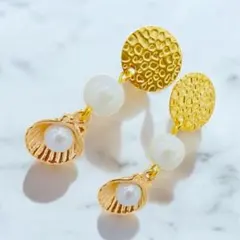 Item thumbnail for item 62a839f7-b2a3-4c27-b0af-60c046bd3c70