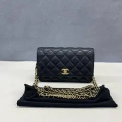 CHANEL ブラック キルティング ショルダーバッグaw