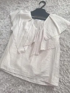 スナイデル　フリル付き薄いピンクブラウス