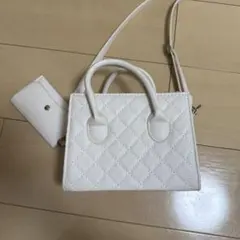 ホワイト キルティング ショルダーバッグ