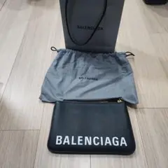 【新品未使用】BALENCIAGA ブラック クラッチバッグ
