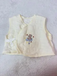 ベビー ベスト クリーム色 50-60cm