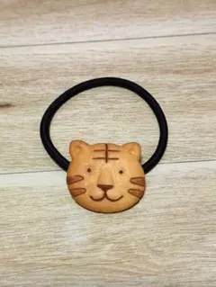 ヘアゴム 猫 イエロー レジン ハンドメイド 金太郎飴風 ビビットカラー
