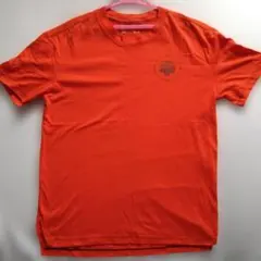 UNDER ARMOUR オレンジ クルーネック Tシャツ ロゴ入り